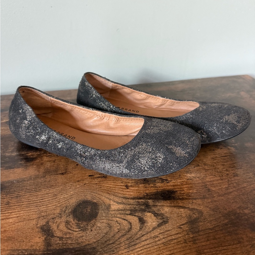 Lucky Brand Black Flats with Classic Rounded Toe